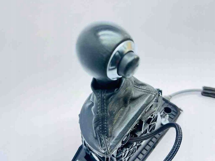 фото №8, Механизм изменения коробки передач audi tt 8j3 1k0713061 2.0l бензин 2012