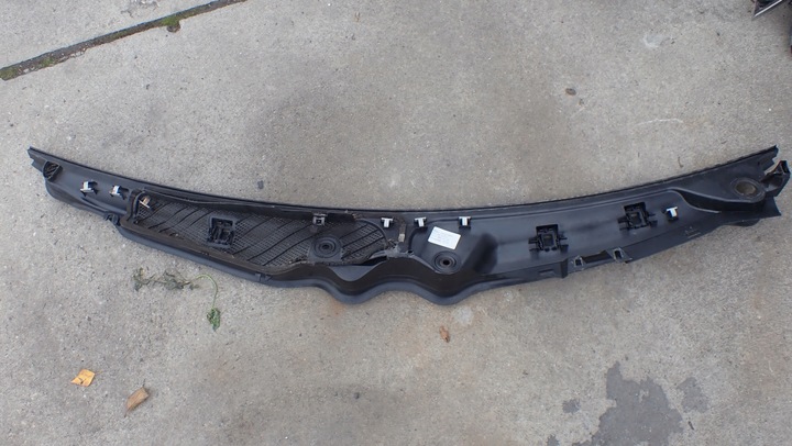 фото №6, Mercedes w204 панель под лобовым стеклом a2048300013