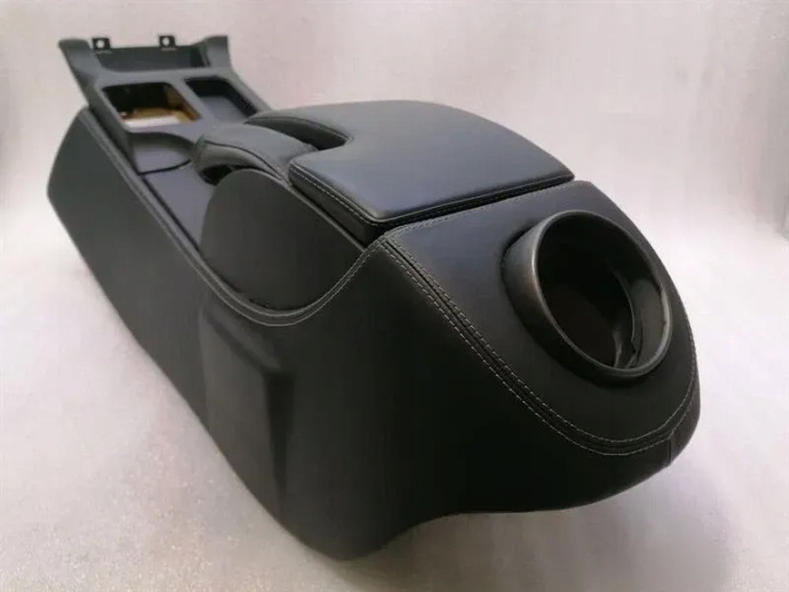 фото №10, Ferrari 612 scaglietti armrest 66975600 центральний