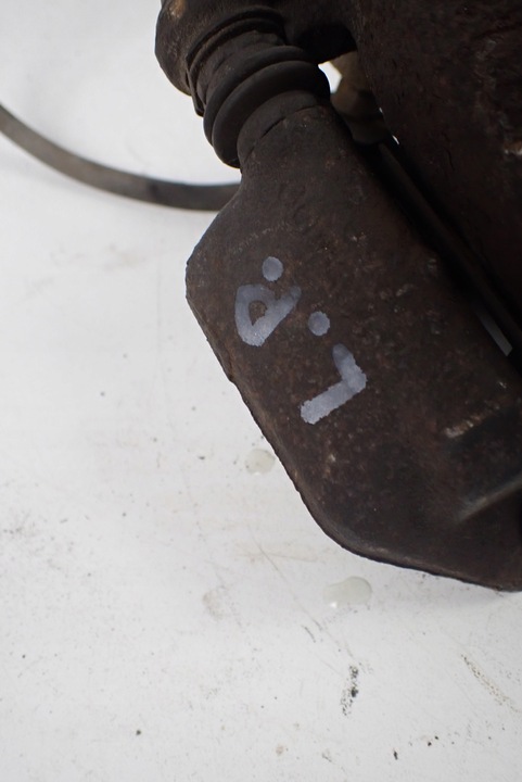 фото №7, Mercedes clc cl203 1.8 суппорт тормозной левый перед