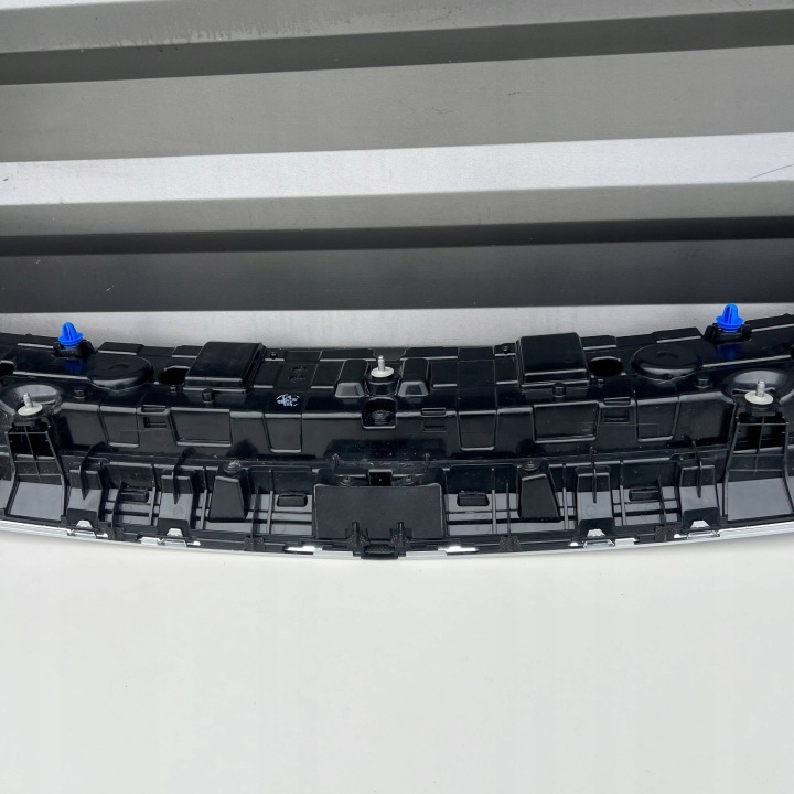 фото №10, Hyundai ioniq 5 накладка фара средняя 92409-ni140