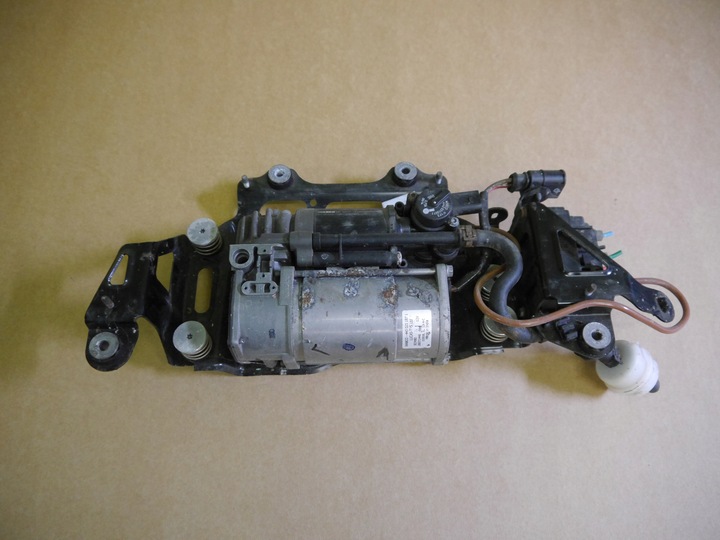 фото №1, Audi a8 d4 компрессор подвешивание 4h0616005c