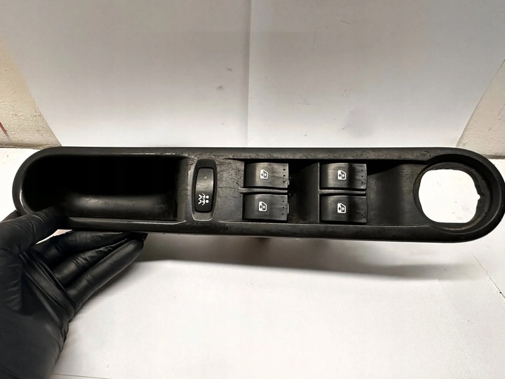 фото №1, Панель скло renault espace iv 8200328425