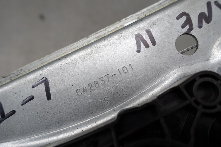 фото №3, Renault megane iv подъемник стекло левый зад