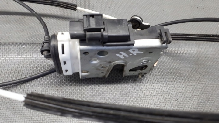 фото №10, 4d0839016a замок праве зад audi a8 d2 4d 94-02r