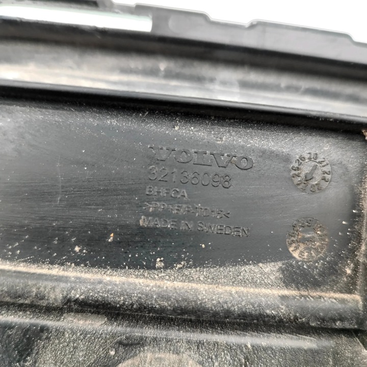 фото №7, Volvo xc40 536 нижня решітка передньої бампера 2024 32136098