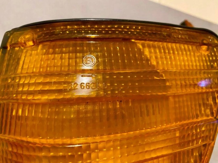фото №5, Mercedes-benz s w116 1976 поворотники l i p . kpl.
