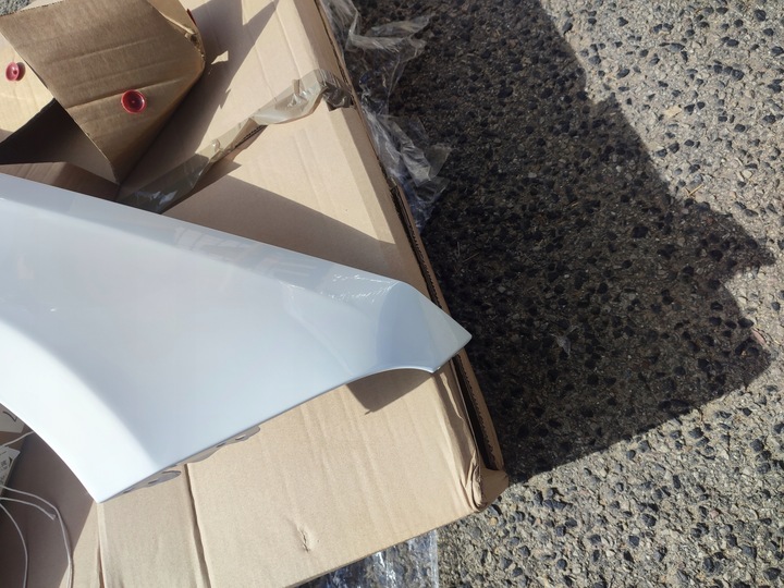 фото №8, Крило праві aluminiowy mercedes cla c117 w117 лак 149 9149 mini вм'ятина