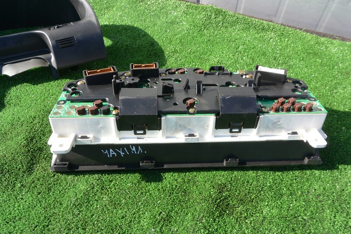 фото №7, Спідометр  3.0 автомат рамка nissan maxima qx a33 eu