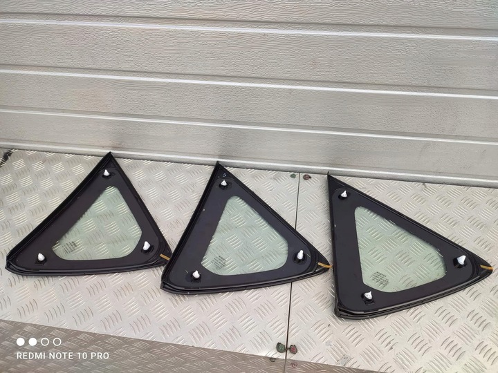 фото №3, Toyota auris ii hb стекло кузовная правая зад 5d