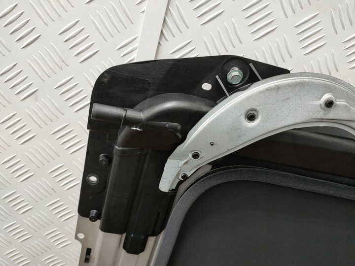 фото №7, Bmw e82 купе lci 07-12 люк двигунчик скло дах скляний оригінальний номер