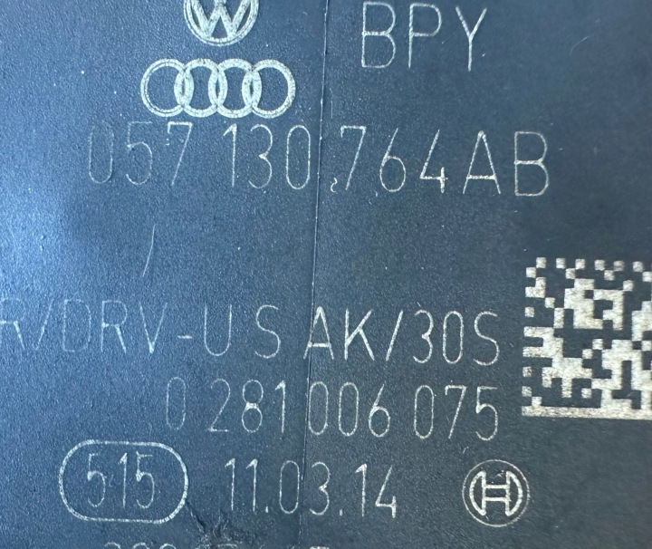 фото №10, Vw golf vii 1.6 tdi clh топливная рейка датчики 057130764ab 04l906054
