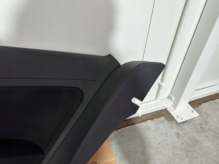 фото №5, Vw golf vii обивка боковина правый зад 5g3867044bp