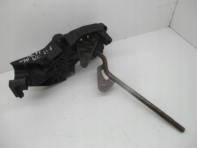фото №2, Fiesta mk6 02-06 выборщик коробки передач домкрат