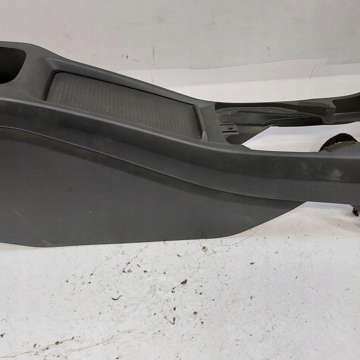 фото №9, Volvo v40 ii туннель средний 3058473y5tc