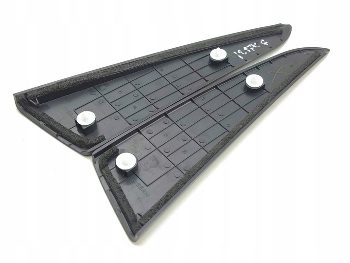 фото №6, Nissan navara d23 планка скла задньої 2021 822924jg0a