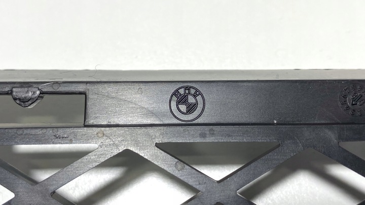 фото №12, Решётка средняя бампера перед bmw e90 e91 7134074