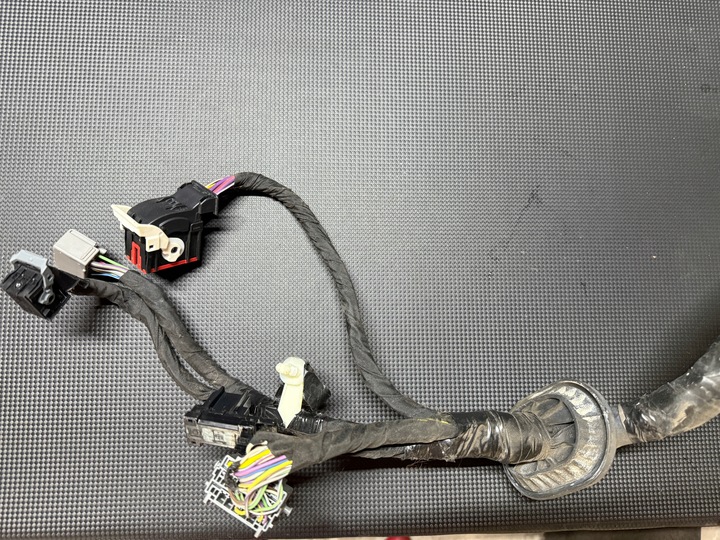 фото №6, Установка джгут камери двигуна коробка bezpiecznikó ford mustang mk6 2.3