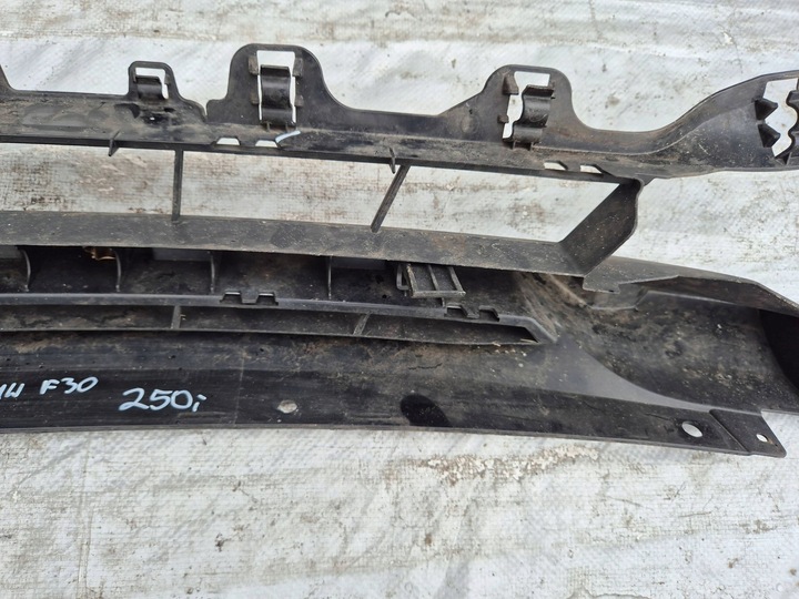 фото №14, Bmw 3 f30 f35 f31 12- решітка середня бампера передньої