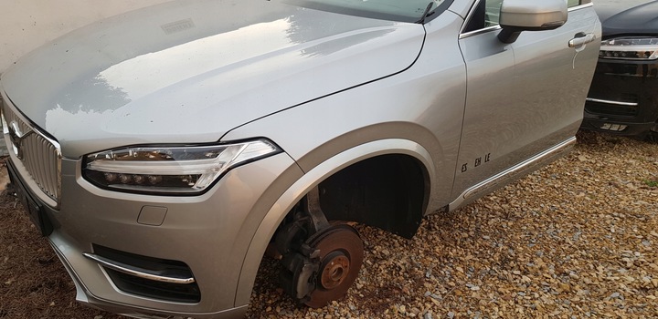 фото №2, Volvo xc90 ii чверть перед передня 477