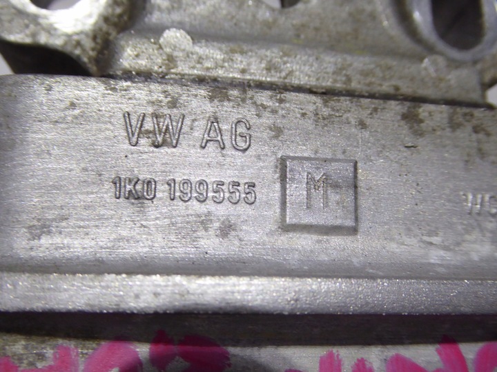 фото №4, Подушка лапи коробки vw touran i 1 1t0 2.0 fsi