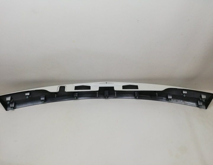 фото №6, Накладка молдинг крышки багажника toyota prius iii 76801-47070 76811-47070