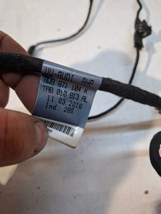 фото №9, Audi a4 b9 8w9 установка джгут paktroników pdc бампера зад