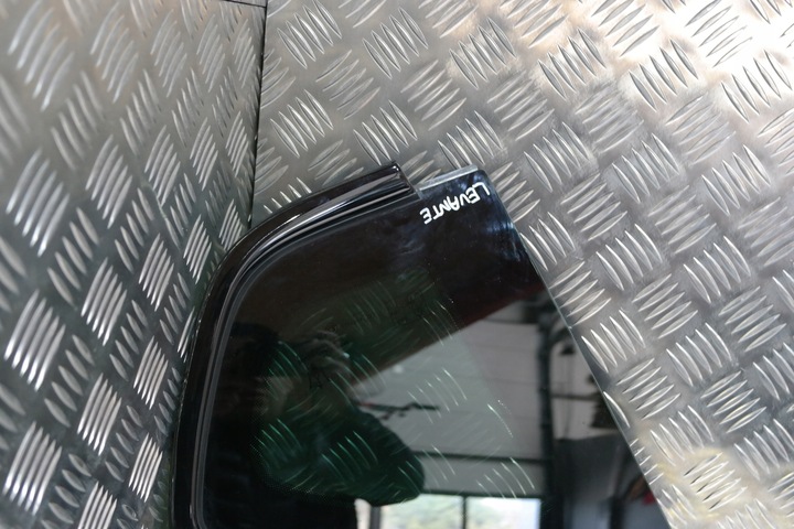 фото №2, Maserati levante скло кузовна ліва 19r as3