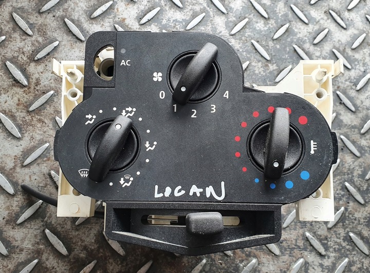 фото №1, Панель воздуховод dacia logan i n103319r