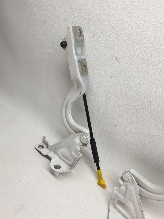 фото №7, Hyundai i10 ii 13-19 петли капота перед левый правый комплект белый