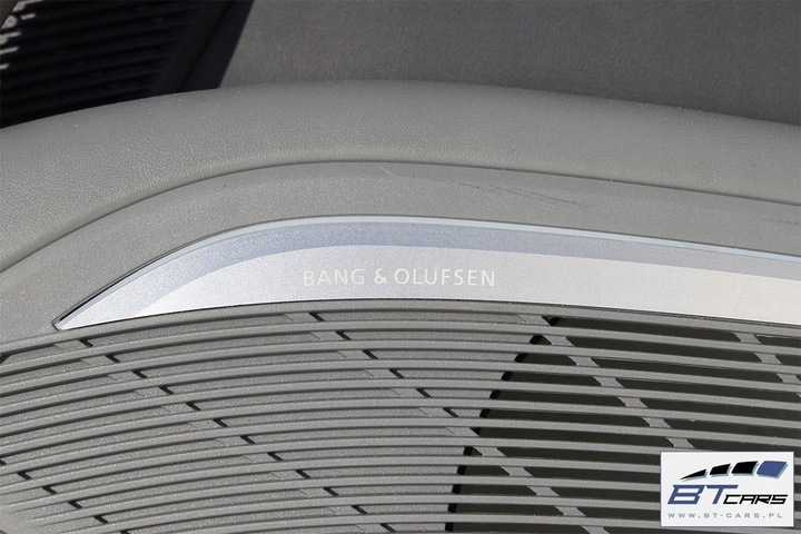 фото №5, Audi tt обшивки дверні боковина двері оббивка 8s шкіра 8s0867103 8s0867104