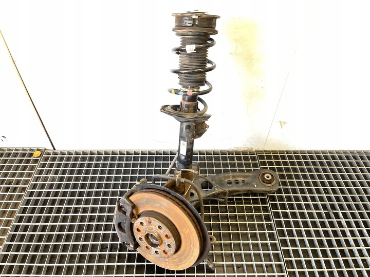 фото №1, Seat leon iii 2.0tdi амортизатор поворотна опора ліва 5q0255r 5q0413023fm