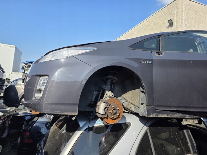 фото №7, Toyota prius iii 8v1 1.8 гибрид фара правая правое перед европа