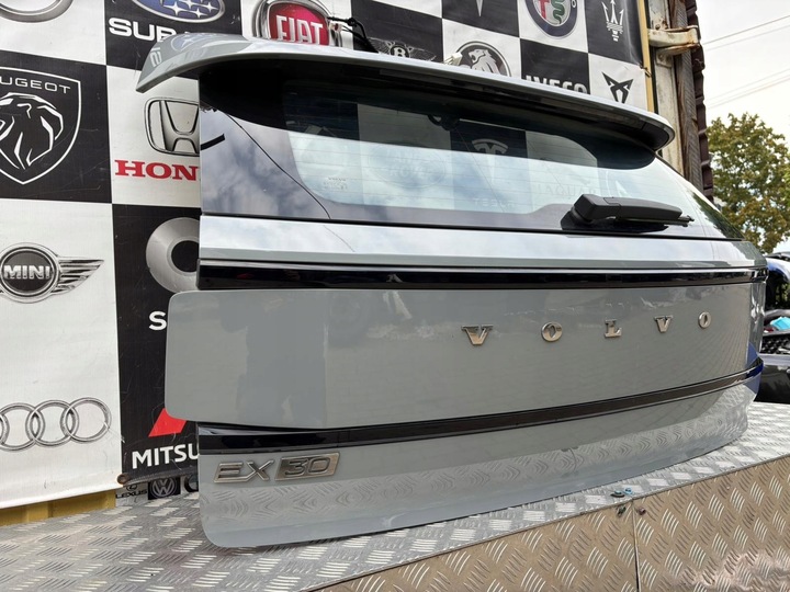 фото №3, Volvo ex30 крышка багажника зад комплектная 2024r.