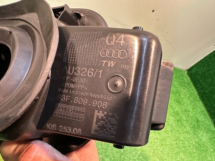 фото №7, Audi q3 83f sportback заливна горловина пального 83f809906 кришка