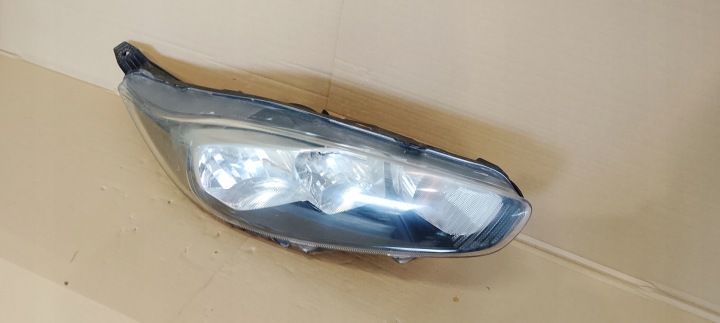 фото №7, Фара передняя передняя правая ford fiesta mk7 08-12rok тёмное 8a61-13w029-ag