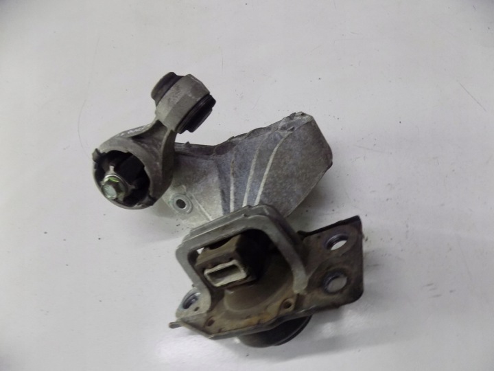 фото №15, Nissan qashqai j10 1.5 dci кронштейн подушка двигуна