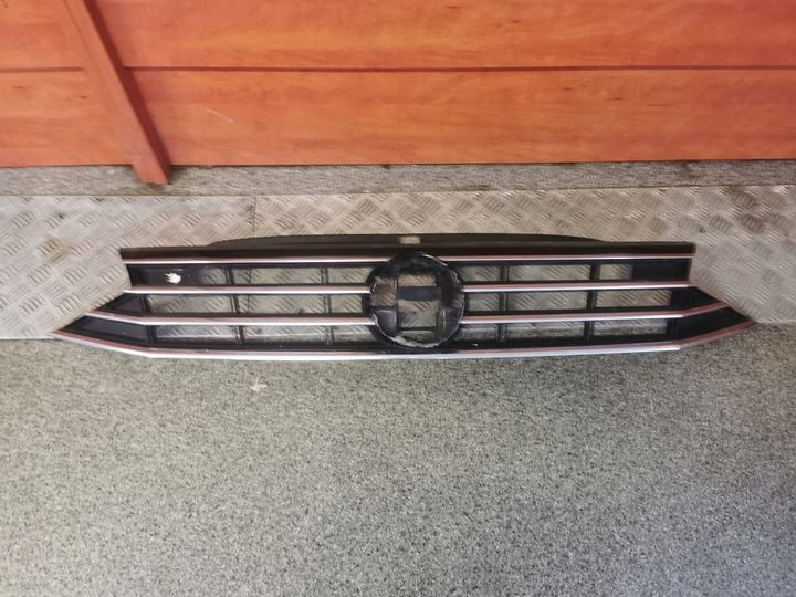 фото №1, Решётка радиатора решётка vw passat b8 rline 3g0853653e