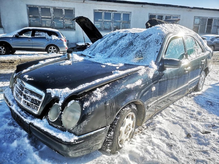 фото №7, Mercedes-benz e-class блок предохранителей 1997 2.2l 2105460543