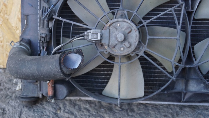 фото №4, Радиаторов вентилятор toyota celica vii 1.8 b
