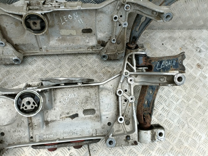 фото №6, Балка двигуна ричаг  trawers візок підрамник 1k0199369 seat leon ii altea a3 8p