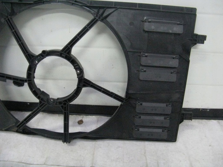 фото №3, Корпус вентилятора радиатор 5q0121205c 207j