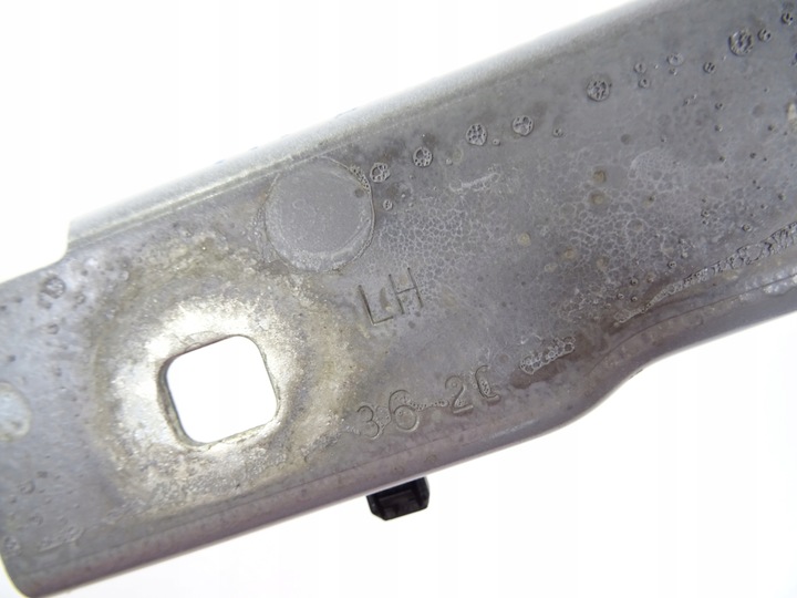 фото №3, Audi a1 ii 82a петля капота лівий 82a823301 ls9r