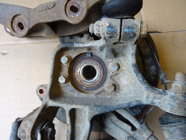 фото №8, Поворотна опора правий зад subaru xv 2.0d
