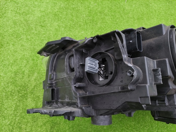 фото №13, Ford kuga mk2 рестайлінг 16- лампа права передня перед