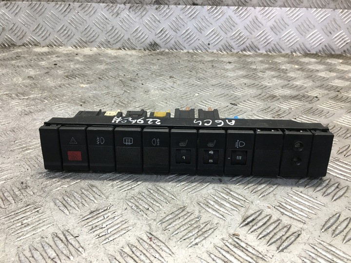 фото №1, Audi a6 c4 панель переключателей