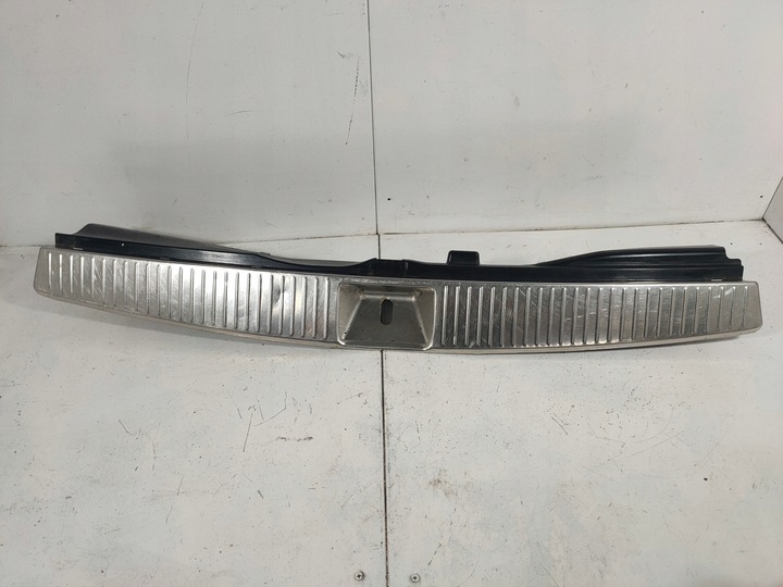 фото №1, Захист ременя зад багажника універсал mercedes c w204 a2046906541