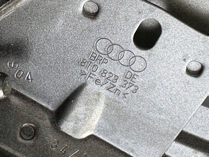 фото №12, Audi a4 b8 капот крышка двигателя 8t0823373