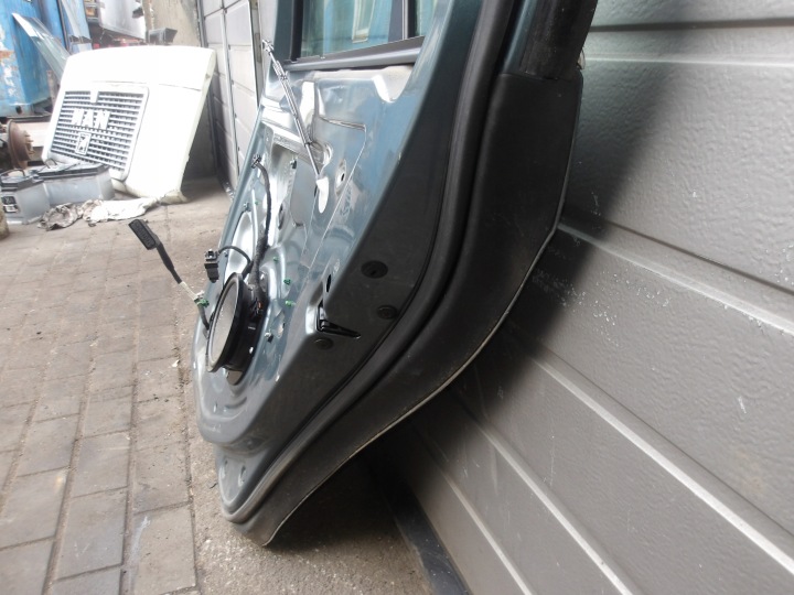 фото №14, Дверь правая зад vw jetta 1.9tdi 105km 2007r