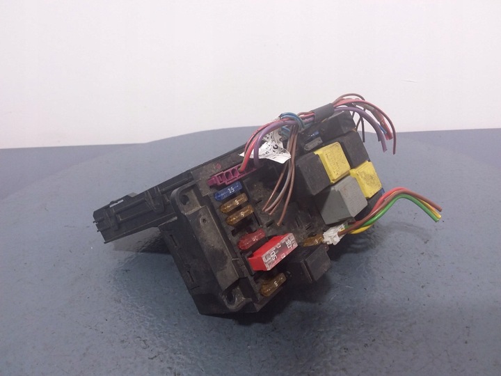 фото №7, Mercedes w203 2.2 cdi коробка предохранителей модуль sam 2035453601